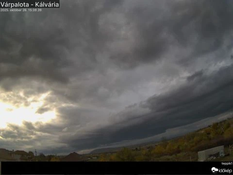 Morcos fellegekkel érkezett a front