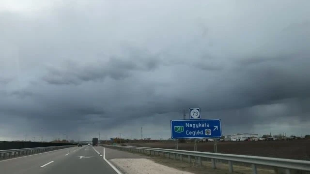 B99FF055-819D-4CDE-BD32-CA12CAA08D52.mp4