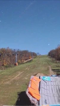 Tűzgömbök ragyogtak fel a holdfényes éjszakában