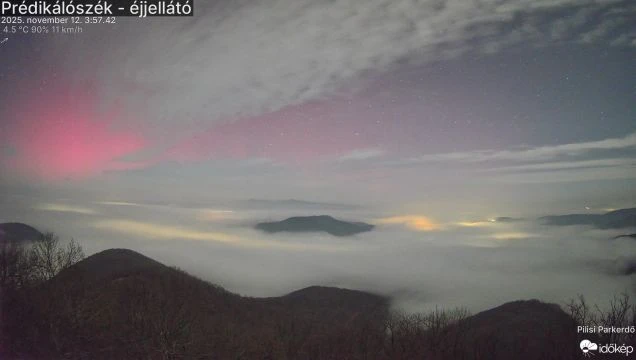 3 órán át táncolt a felhők felett a sarki fény
