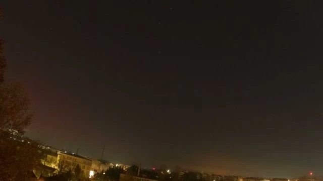 Lépcsőházi sarki fény