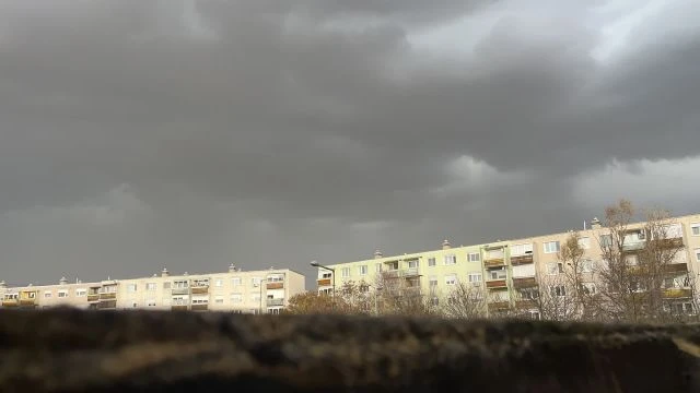 Novemberi szörny, sok-sok lecsapóval