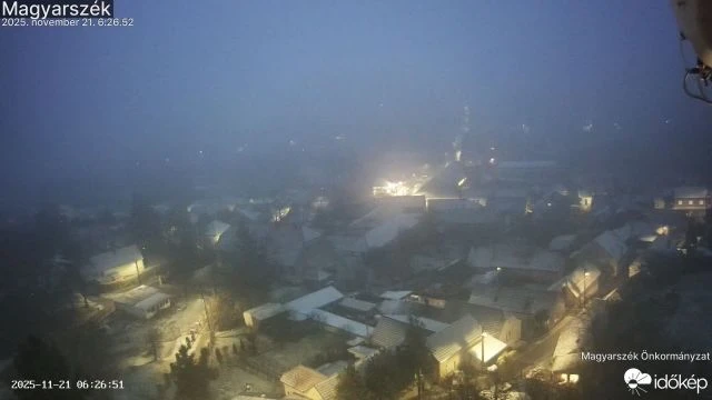 Porcukrosak lettek a háztetők