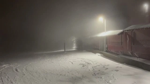 Kisebb hófúvás is társult a novemberi rél mellé Kékesen