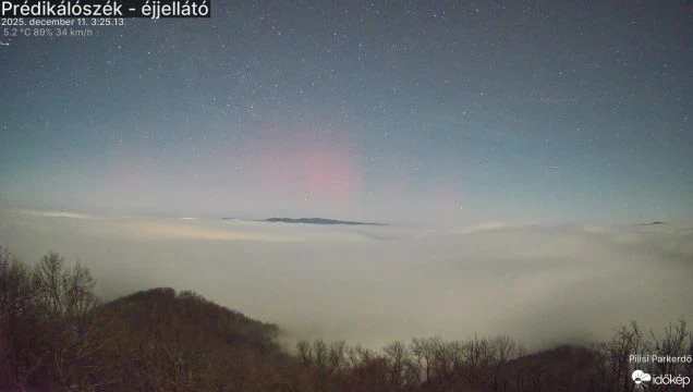 Sarki fény derengett a hidegpárna fölött