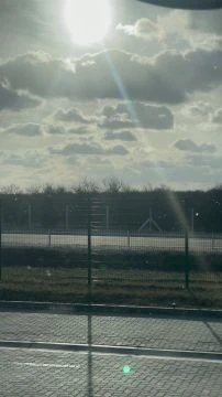 Napsütésben esik a hó:))