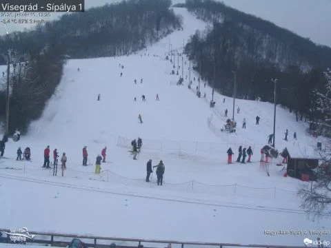 Beindult a visegrádi síélet