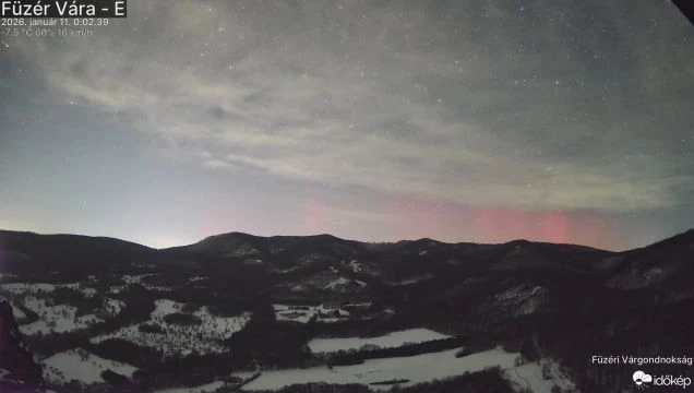 Az év első sarki fénye Füzér Várából