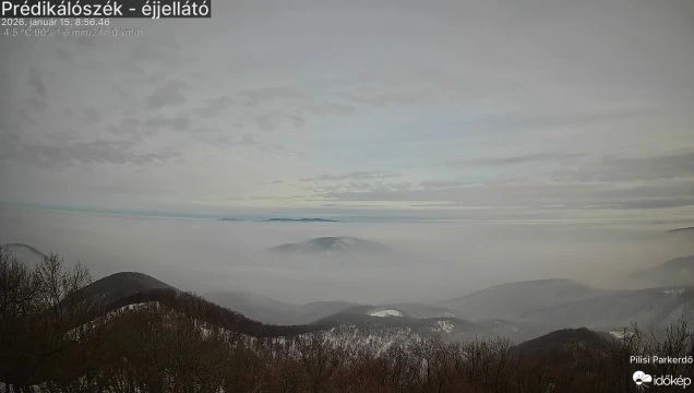 Hidegpárna hullámzik a Dunakanyar fölött