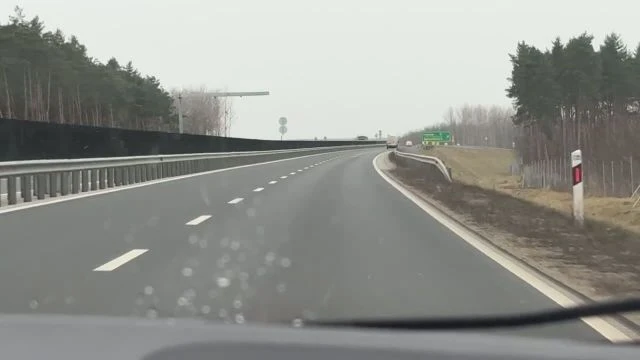 2139C7F6-CA5D-4CE3-A8B9-53D1E36E82B4.mp4