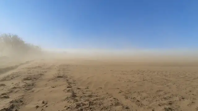 Hatalmas porvihar a Bakonyalján