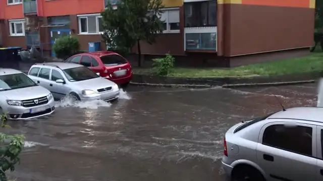 Villámárvíz a X. kerületben