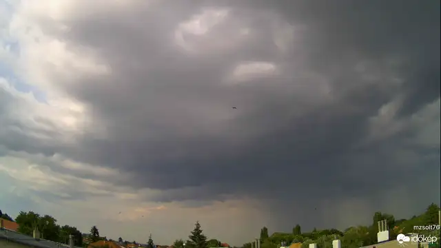Felhőszakadásokkal indult a július