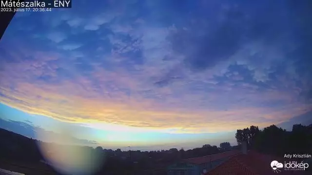 Látványos esti mammák Mátészalkán