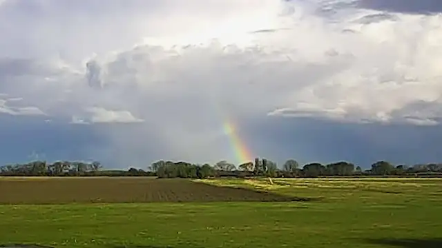 Elvonul a jégesőt hozó zivatar Őcsényről