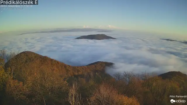 Ellepte a köd a Dunakanyart