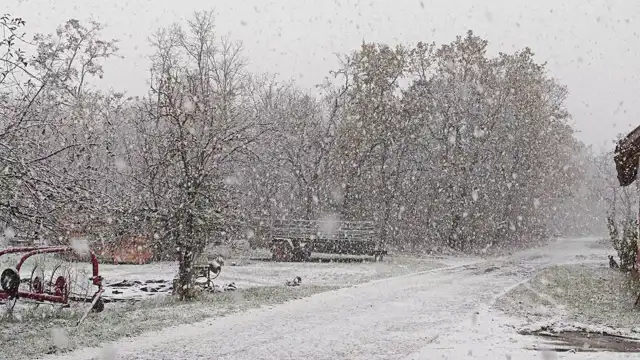 Sűrű havazás Kunmadarason