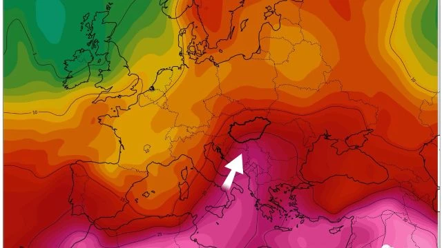 Így tör ránk ismét a forróság