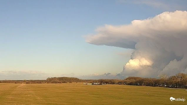 LP szupercella szórta a havat Debrecennél