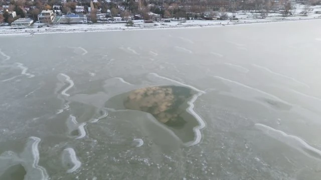 Tükrüződés a jégen